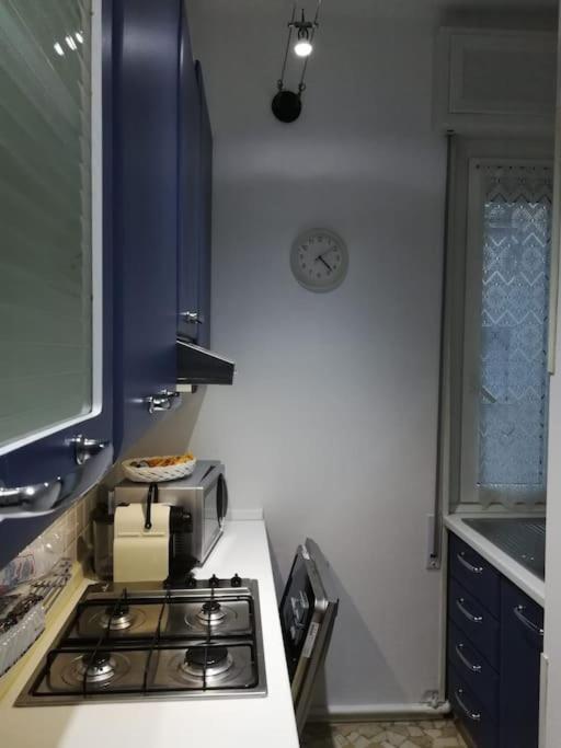 Primo Piano - Bilocale Casa Vacanze Brescia Bagian luar foto